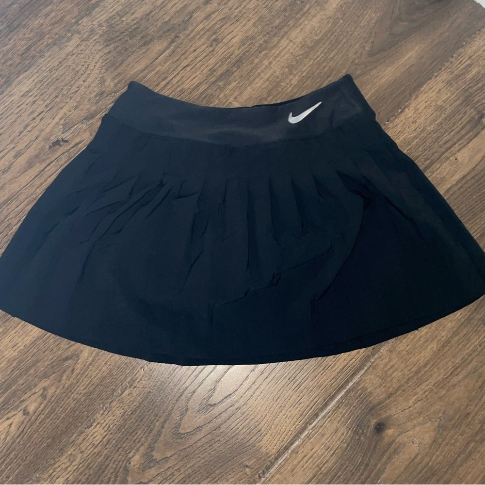 Black Nike tennis skirt